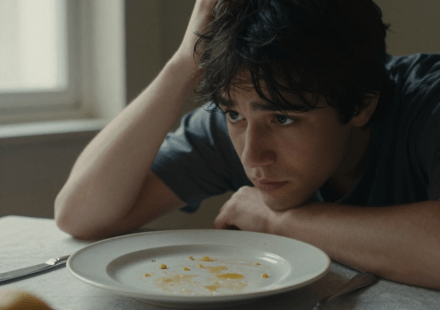 can anxiety cause loss of appetite – person unable to eat due to anxiety